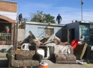 Remueven 71 toneladas de basura de tres viviendas al sur de la ciudad