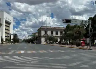 Cierran avenida Carranza por paso de la Cabalgata Villista en el Centro de Chihuahua