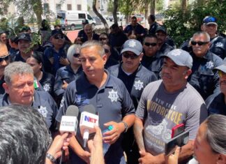 Custodios penitenciarios protestan en la Plaza Hidalgo por condiciones laborales y descuentos injustificados