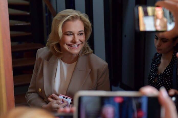 26e237a9-d09c-4e66-b1b5-479260f7d9dd