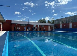 Inauguran rehabilitación de la alberca del COBACH 1 con inversión de 5.4 mdp
