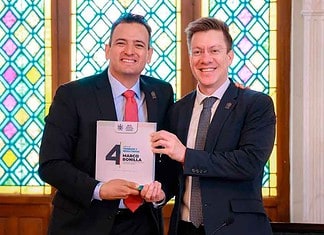 Marco Bonilla entrega oficialmente el Cuarto Informe de Gobierno