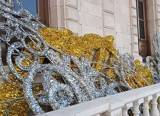 Inician Decoración Navideña en Edificios Públicos