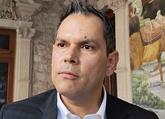 Salida de Komaba de Movilidad sería decisión personal: Loya