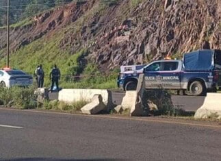 Volcadura en la Chihuahua–Cuauhtémoc deja un muerto y un herido grave