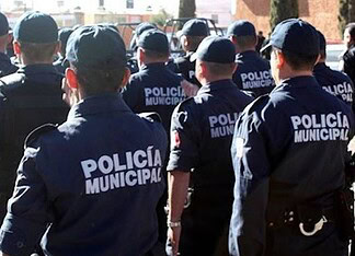 Bonilla anuncia alza salarial para policías en 2026