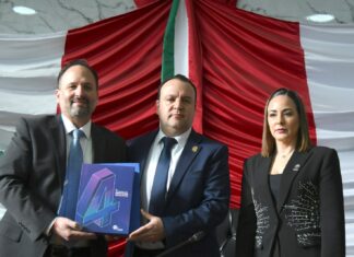 Congreso recibe Cuarto Informe de Maru Campos en sesión solemne