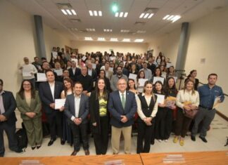 Se gradúan 56 emprendedores de Centro de Negocios de la FCA