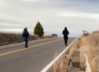Menor fallece en volcadura de Camaro en carretera La Junta–Guerrero