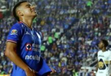 Cruz Azul y Pumas dejan todo para la vuelta tras empate sin goles