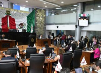 Congreso suspende sesión; 31 dictámenes quedan pendientes