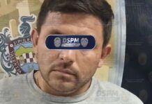 Aseguran 9 bolsas con cristal; Detienen al portador