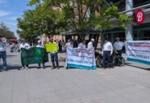 Se manifiestan trabajadores de CFE ante Congreso por pensiones