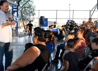 Lleva De La Peña feria de servicios a Vistas del Norte