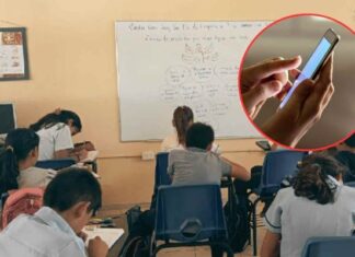 Maestros compiten con celulares en el aula: SEP