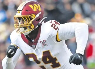 Von Miller pacta con Vaqueros de Dallas