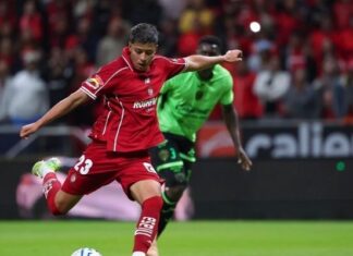 Toluca golea 4-0 a Bravos y los hunde en la tabla