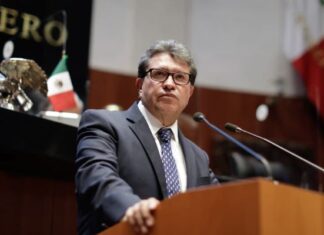 Diputados alistan debate para regular uso de celulares en escuelas